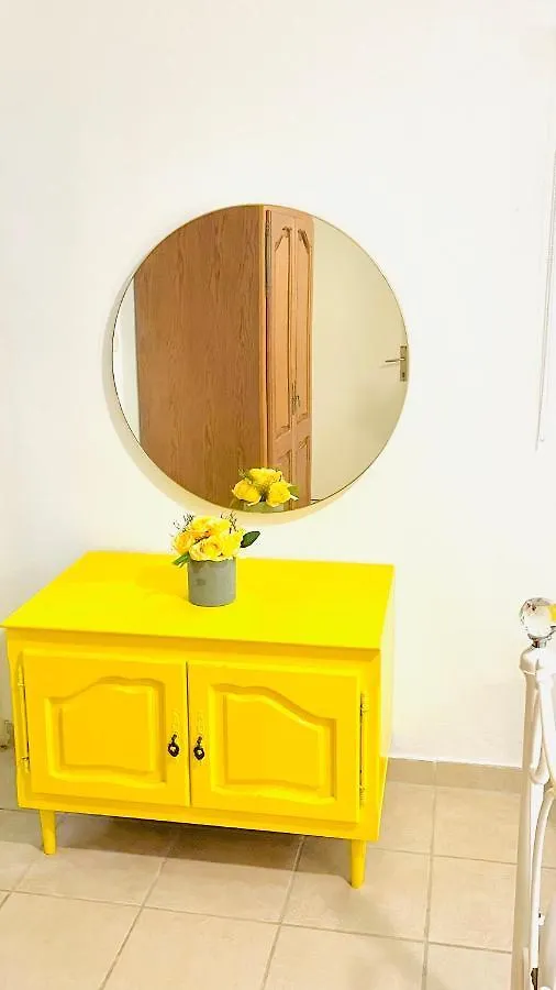 Colorful And Happy Apartment Sukosan - With Parking